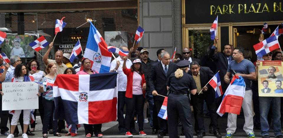 Dominican community split over immigration policy