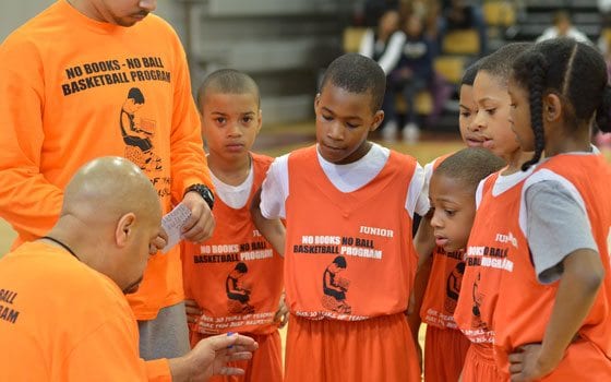Youth basketball program promotes academics, teamwork
