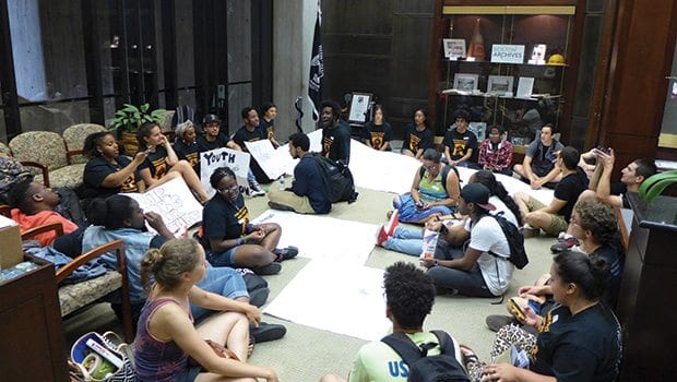 Youth organizers hold 2nd jobs protest in mayor’s office