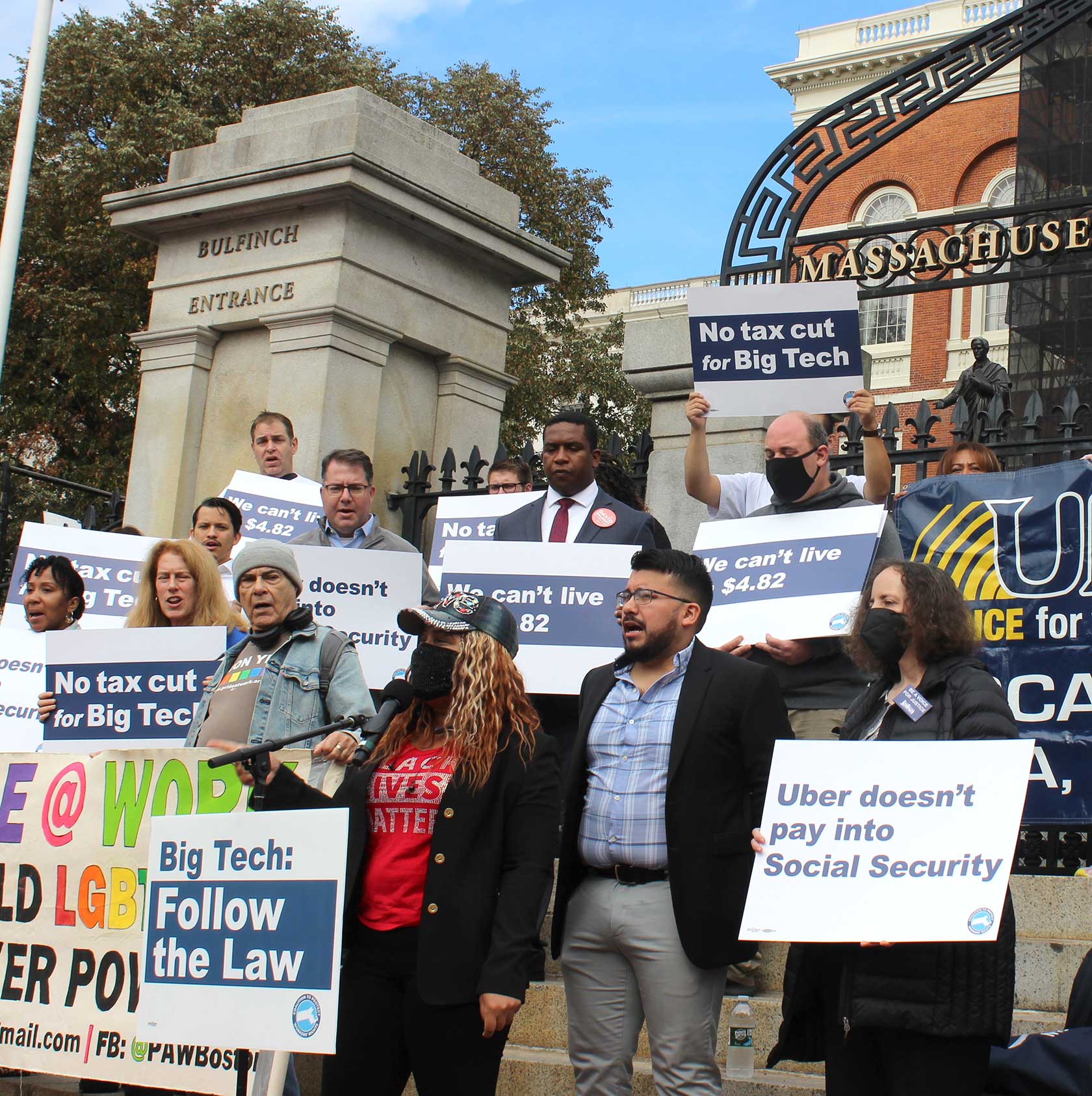 Drivers Debate Rideshare Legislation - The Bay State Banner