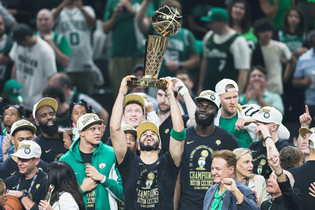Celtics make history with Banner 18