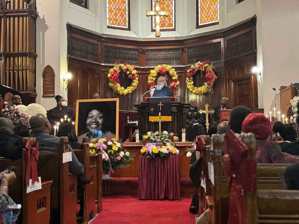 Gloria Fox remembered at service in Roxbury