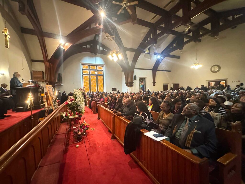 Gloria Fox remembered at service in Roxbury