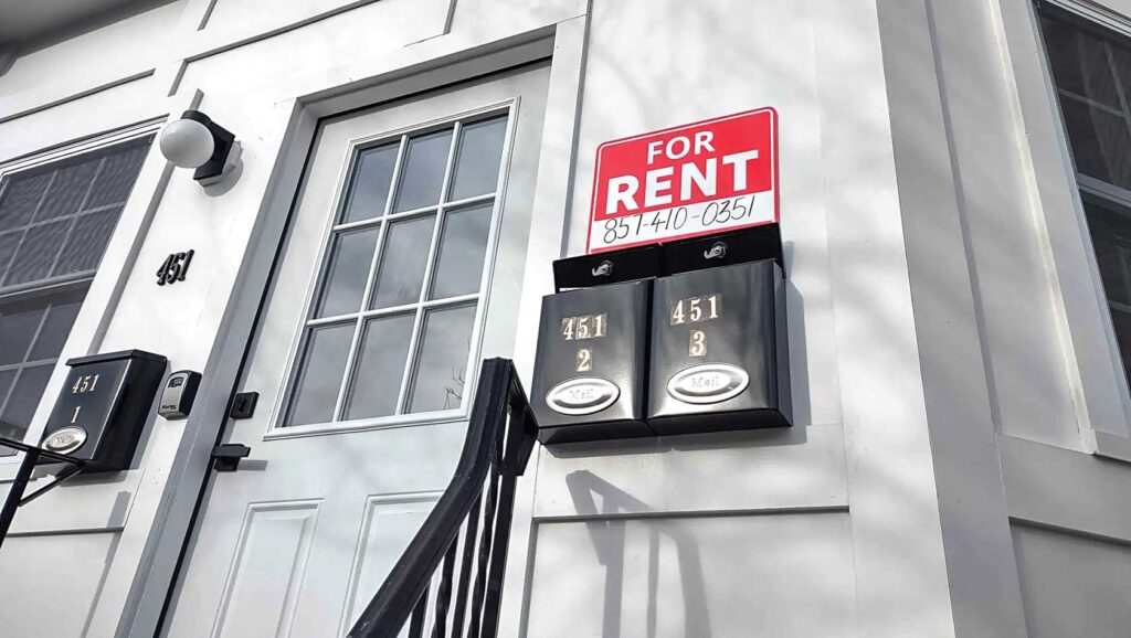 Mandatory broker’s fees are now banned. Here’s what to expect